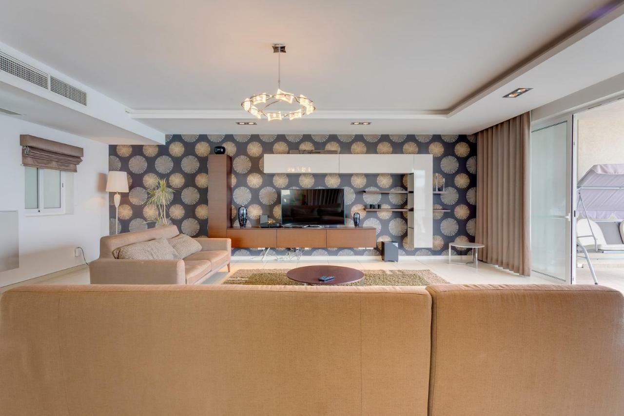 Contemporary, Luxury Apartment With Valletta And Harbour Views Sliema Exterior photo